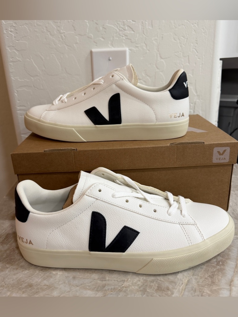 Veja Campo Chromefree White/Black Sneakers Mens Size 11 Retail $175 Brand New